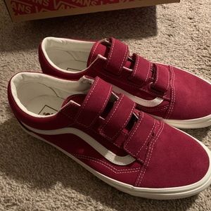 Brand new never worn vans 8.5 men’s, 10 women’s